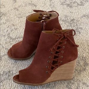 Lucky brand bootie wedges, sz 6 1/2